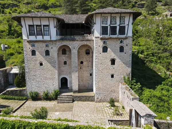 Drone Uitzicht Een Traditioneel Huis Van Gjirokastra Albanië Unesco Wereld — Stockfoto