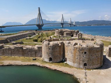 Patras yakınlarındaki Rio köprüsü ve kalesi askıya alındı