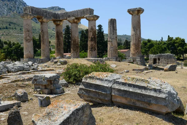 그리스의 고린도 대성전 바라보라 — 스톡 사진