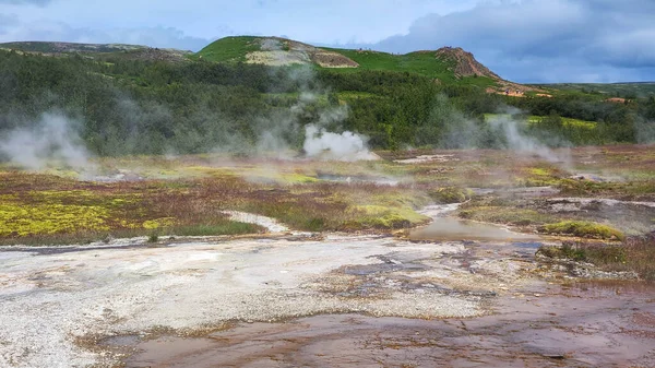 View Geothermal Field Geysir Iceland — стоковое фото