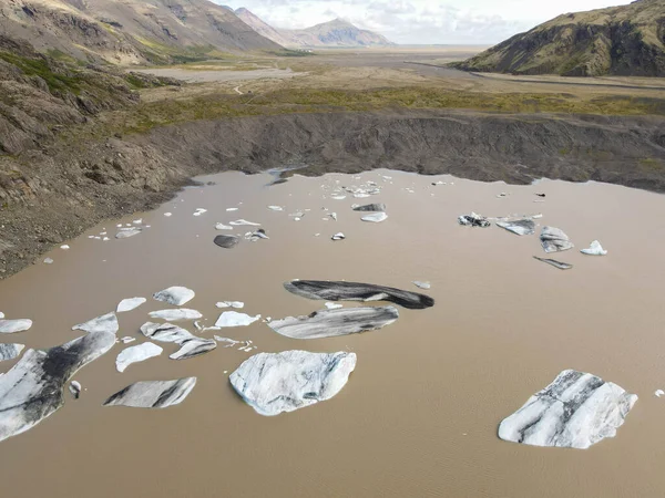 Θέα Drone Στη Λιμνοθάλασσα Του Παγετώνα Στην Ισλανδία — Φωτογραφία Αρχείου