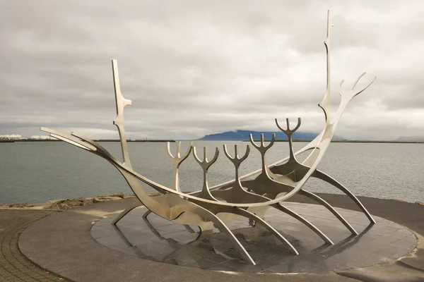 Sculpture Solfar Sun Voyager Sea Center Reykjavik Iceland — Fotografia de Stock