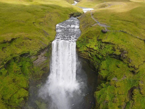 Θέα Drone Στον Καταρράκτη Skogafoss Στην Ισλανδία — Φωτογραφία Αρχείου