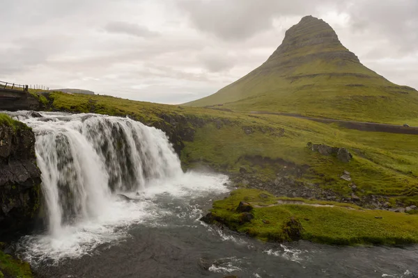 View Mount Waterfall Kirkjufell Grundarfjordur Iceland — 스톡 사진