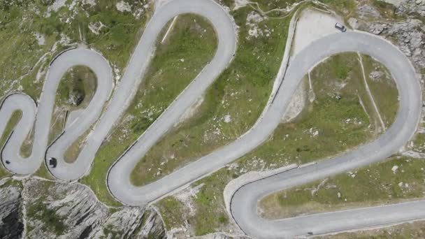 Drone View Cars Old Road Gotthard Pass Switzerland — Vídeos de Stock