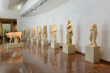 Olympia, Yunanistan - 25 Mayıs 2022: Yunanistan Arkeoloji Müzesi