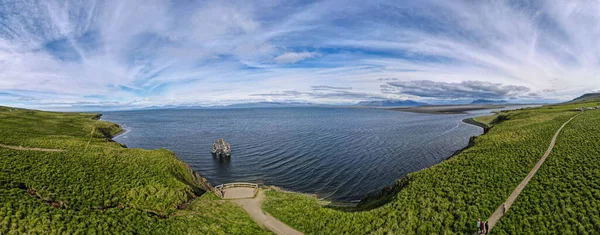 Drone Utsikt Vid Kusten Med Klippformation Hvitserkur Island — Stockfoto