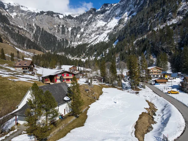 Sviçre Alpleri Ndeki Engelberg Köyünün Insansız Hava Aracı Görüntüsü — Stok fotoğraf