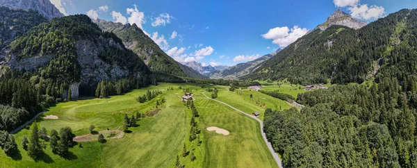 Utsikt Över Engelbergs Golfbana Schweiziska Alperna — Stockfoto