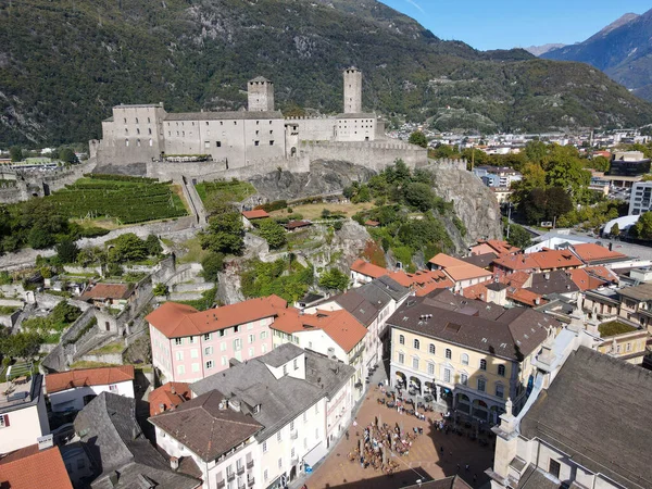 Drone Utsikt Över Staden Bellinzona Schweiziska Alperna — Stockfoto