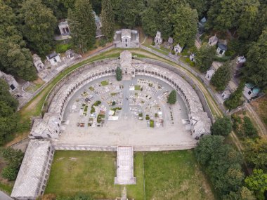 İtalya 'daki kutsal Oropa' nın insansız hava aracı manzarası