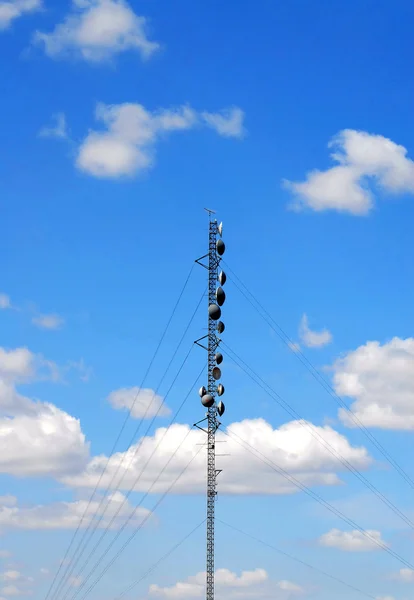 Communications tower — Stock Photo, Image