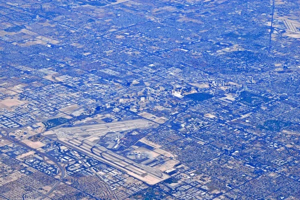 Kentsel yayılımın havadan görüntüsü Telifsiz Stok Fotoğraflar
