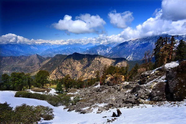 在高山上的冰川视图 — 图库照片