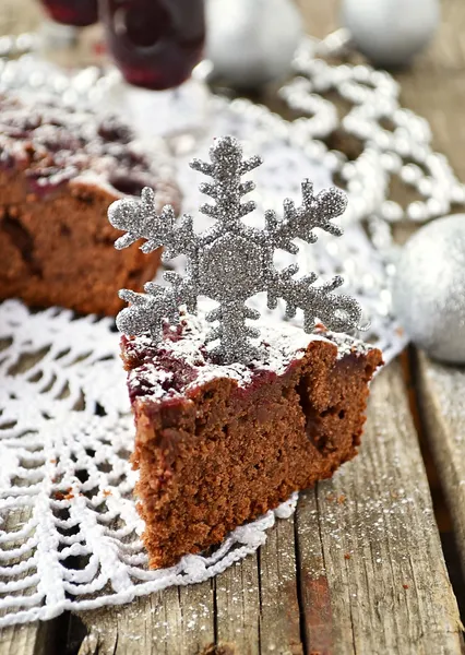 Cherry pie with Christmas decoration — Stock Photo, Image