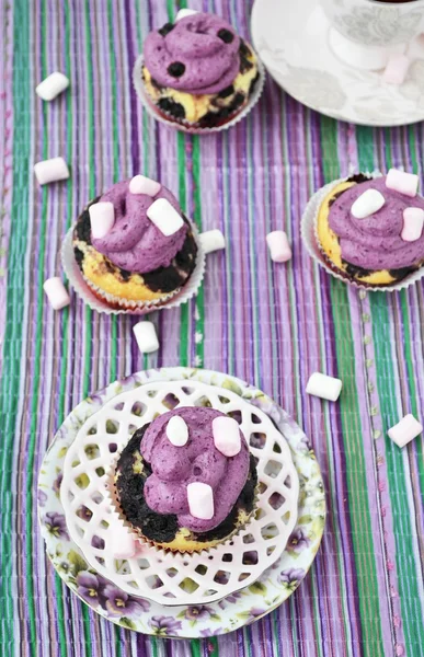 Blueberry muffins med marshmallow — Stockfoto