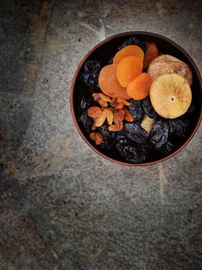 kurutulmuş meyve