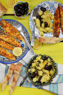 grill mackerel with potatos salad