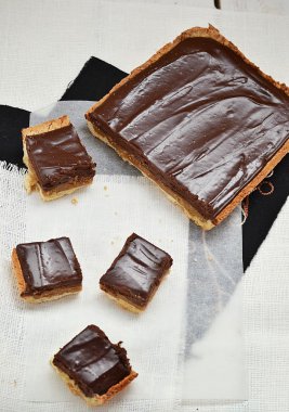 çikolata karamel tart