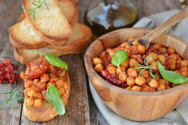Nohut ile tost ekmeği