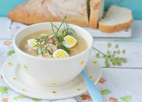 Sopa de pescado con huevos — Foto de Stock