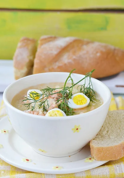 Fisksoppa med ägg — Stockfoto