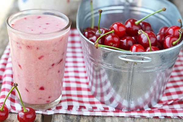 Třešeň smoothy — Stock fotografie