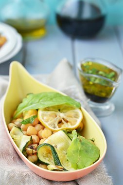 nohut ve kabak salatası.