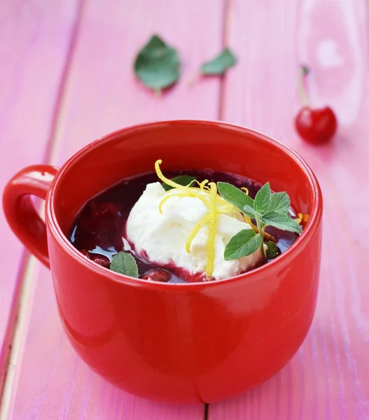 Cherry dessert — Stock Photo, Image