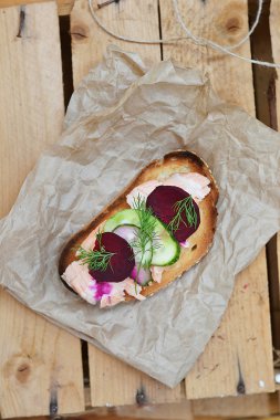 Bruschetta somon ile