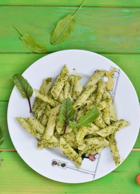 sause pesto makarna