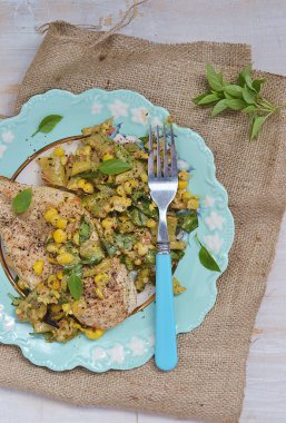 Sebzeli tavuk göğsü