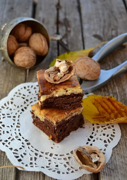 Cioccolato e noci rissoso — Foto Stock