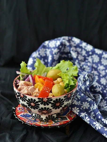Chickpeas and tuna salad — Stock Photo, Image