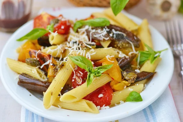 Pasta con verdure — Foto Stock