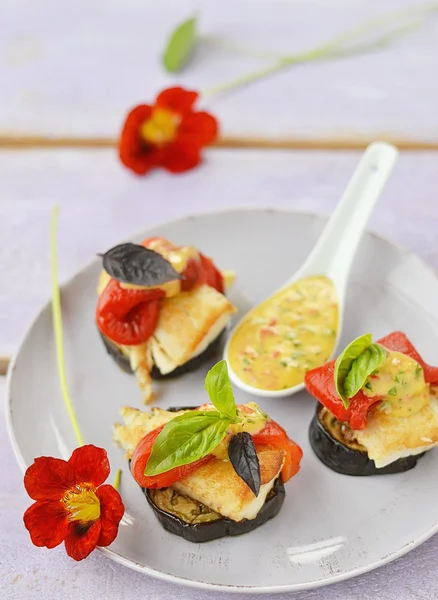 Fisch und Gemüse vom Grill. — Stockfoto