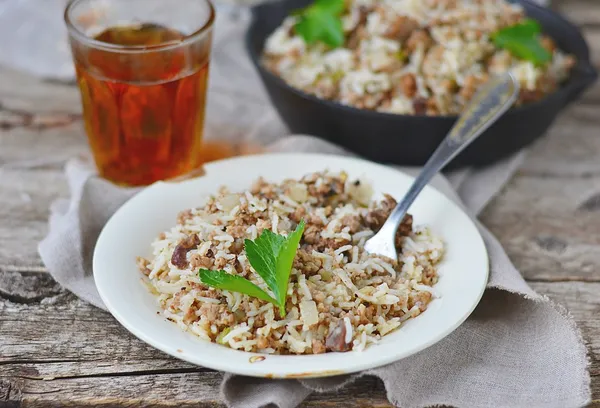 Arroz sujo com carne moída — Fotografia de Stock