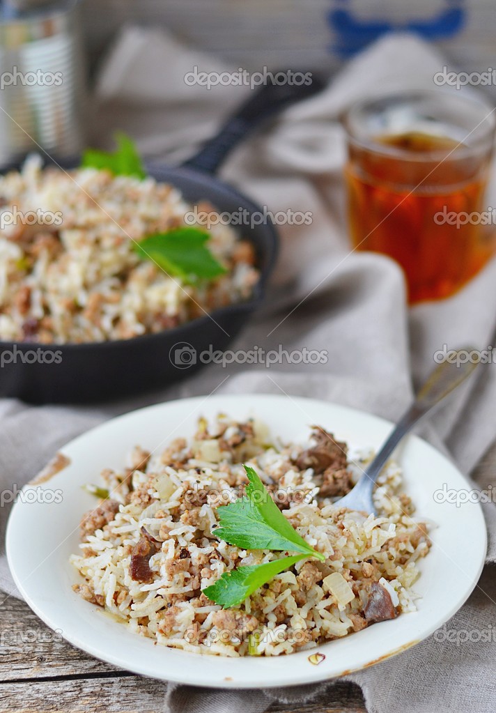 Dirty rice with ground beef — Stock Photo © zoryanchik 32071901