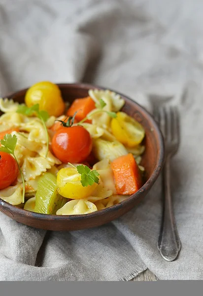 Massa com tomate e abóbora — Fotografia de Stock