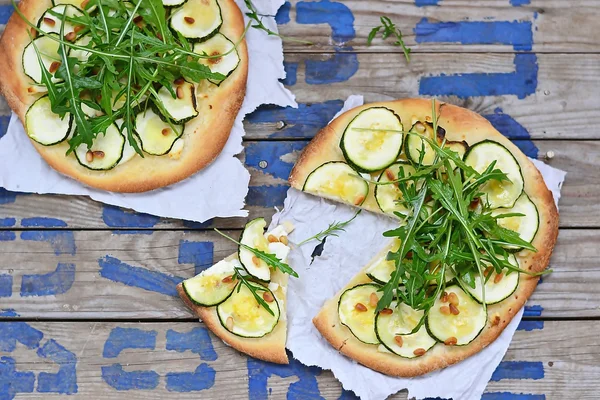 Pizza med zuchinni — Stockfoto