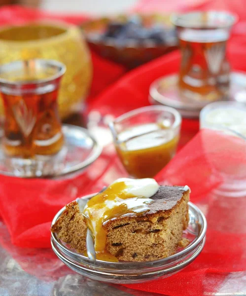 Datums pudding met karamelsaus — Stockfoto