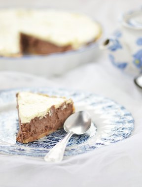 Çikolatalı cheesecake dilim.