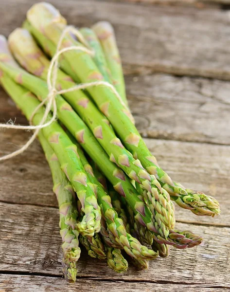 Bunch of raw, green asparagus — Stock Photo, Image