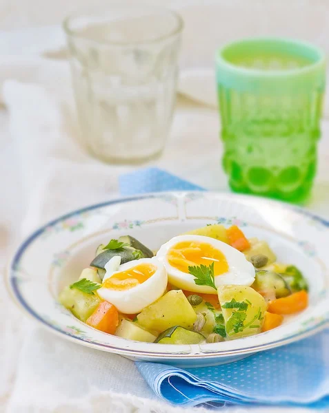 Verduras guisadas con huevo — Foto de Stock