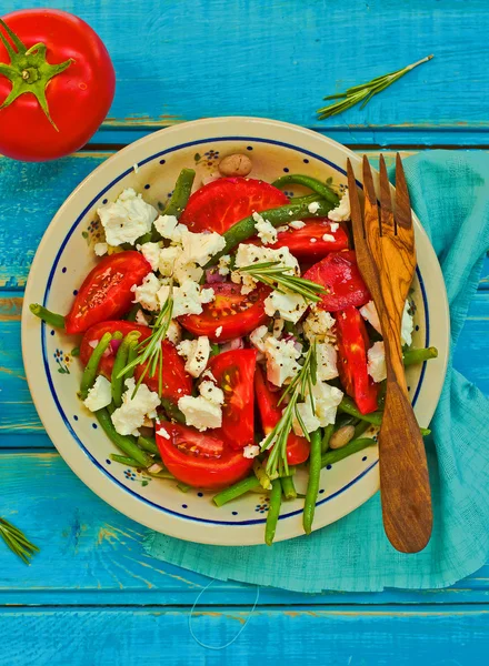 Sallad från gröna bönor och tomater — Stockfoto