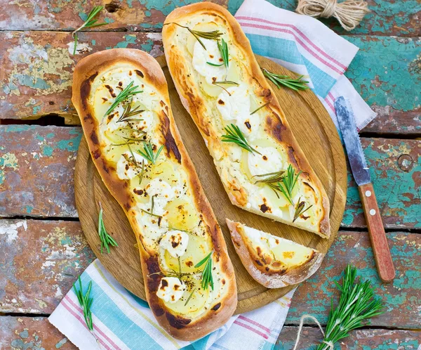 Flatbread z ziemniakami — Zdjęcie stockowe