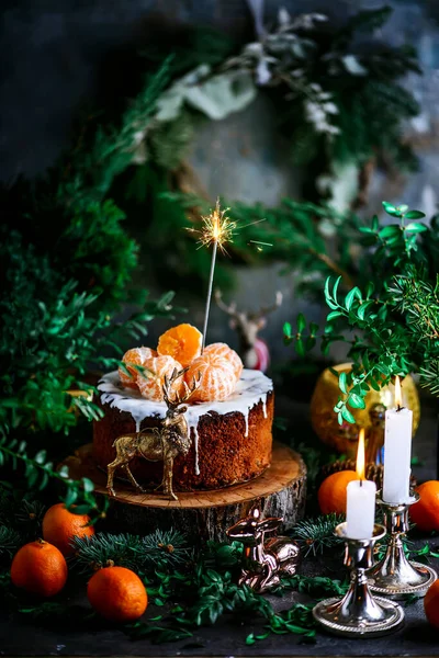 Weihnachtspanettone Vor Weihnachtlichem Rustikalem Hintergrund Stil Rustikal Selektiver Fokus — Stockfoto