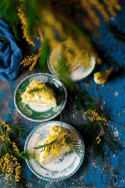 Italský Mimosa Cake Mezinárodní Den Žen Března — Stock fotografie