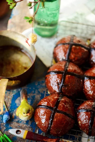 Chocolate Orange Hot Cross Buns Traditional Easter Pastries Selective Focus — Stock Photo, Image