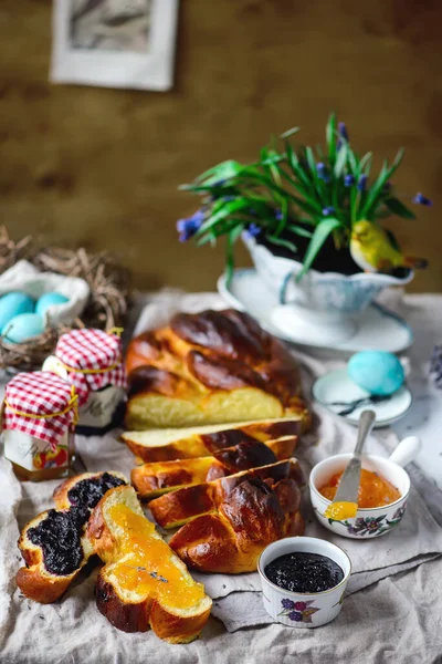 Wielkanocny Chała Tradycyjne Wielkanocne Ciastka Ukierunkowanie Selektywne — Zdjęcie stockowe